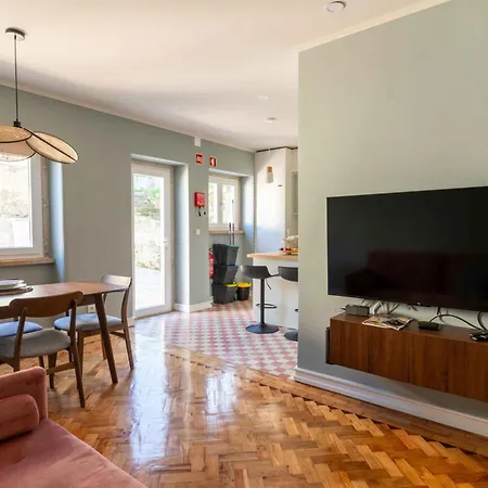 Charm House 45 - Pena Garden Flat Lägenhet *